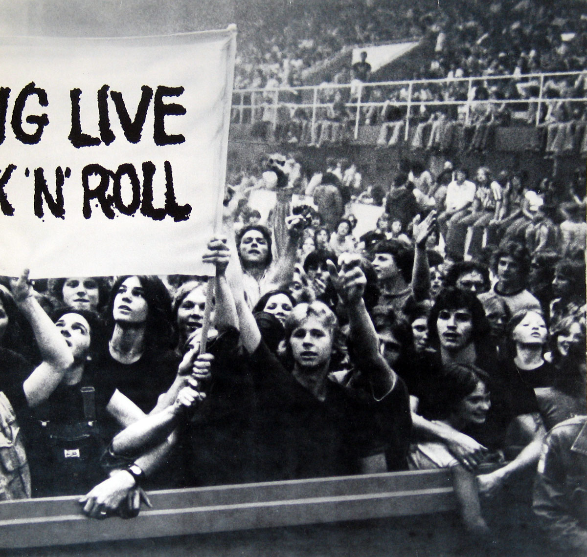 High Resolution Photos of rainbow long live rock roll germany 